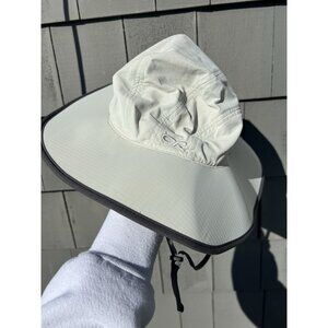 Outdoor Research beige hiking SPF 50+ adjustable drawstring safari hat M